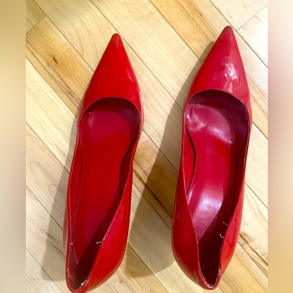 Ralph Lauren red kitten heels with pointed toe, size 9.5W